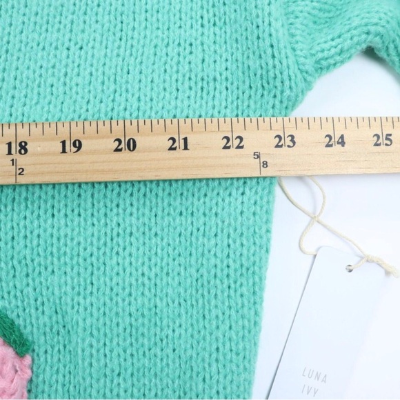 Luna Ivy Chunky Green W/ Pink Strawberries Button Up Cardigan NWT Size M - Picture 10 of 10